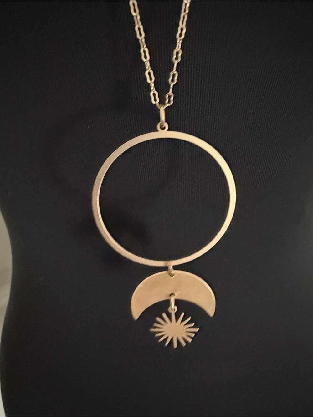 NWOT Gold Hammered Crescent & Starburst Circle Pendant Necklace
